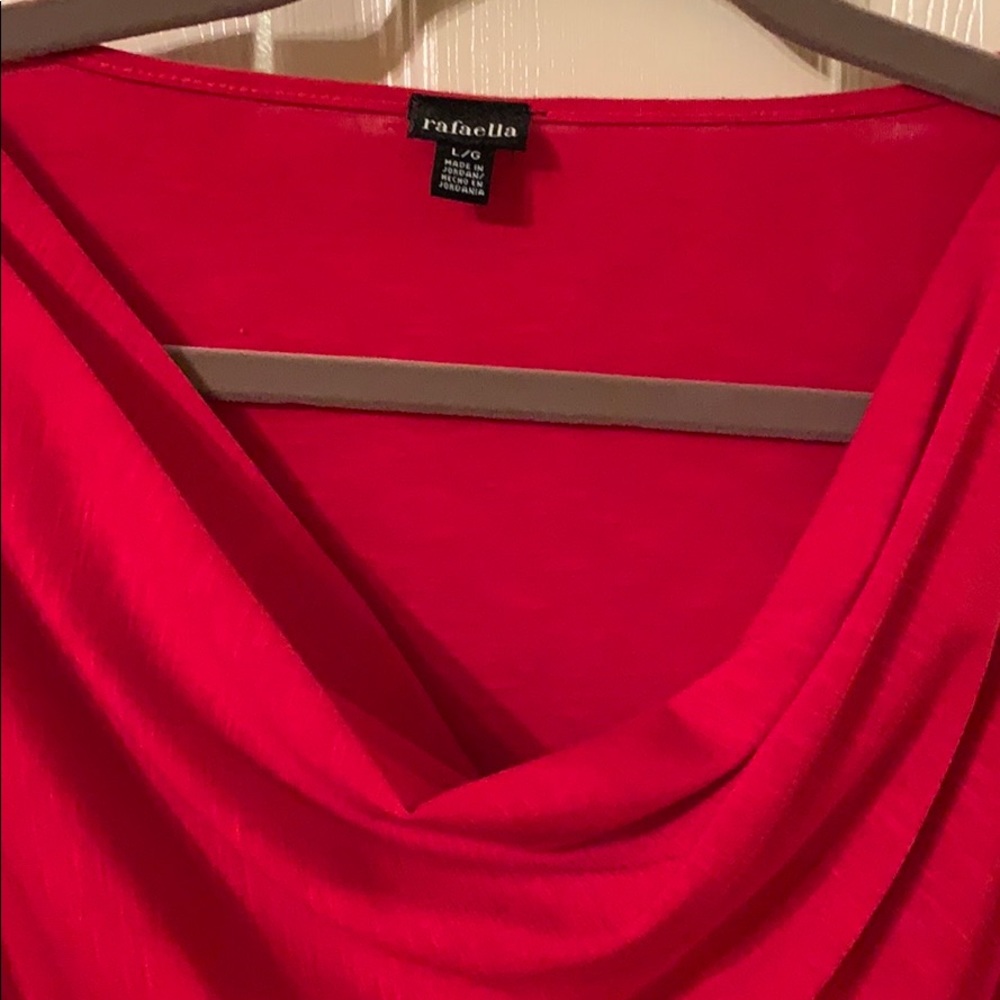 Red top - Picture 2 of 4